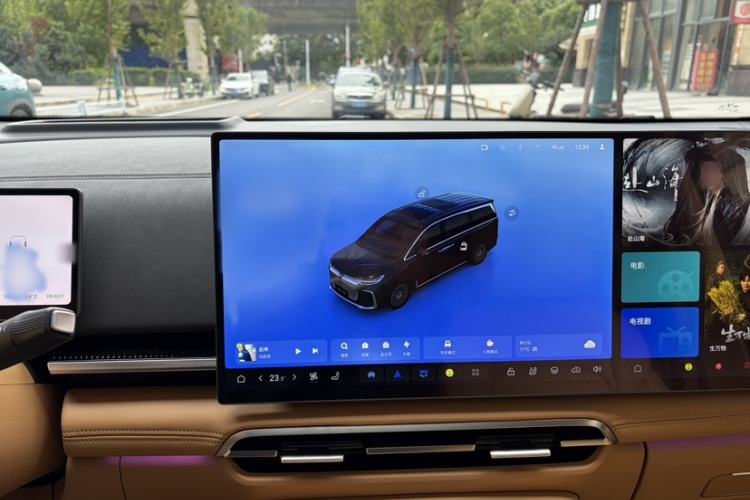 Used VOYAH Dream 2025 PHEV Four-Wheel-Drive Flagship Kunpeng Edition
