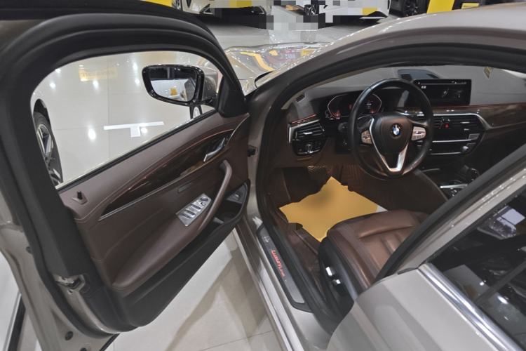 Used BMW 5 Series 2020 525Li Luxury Package