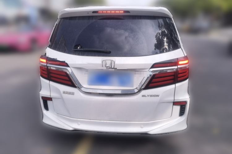 Used Honda Elysion 2016 2.4L Luxury Edition
