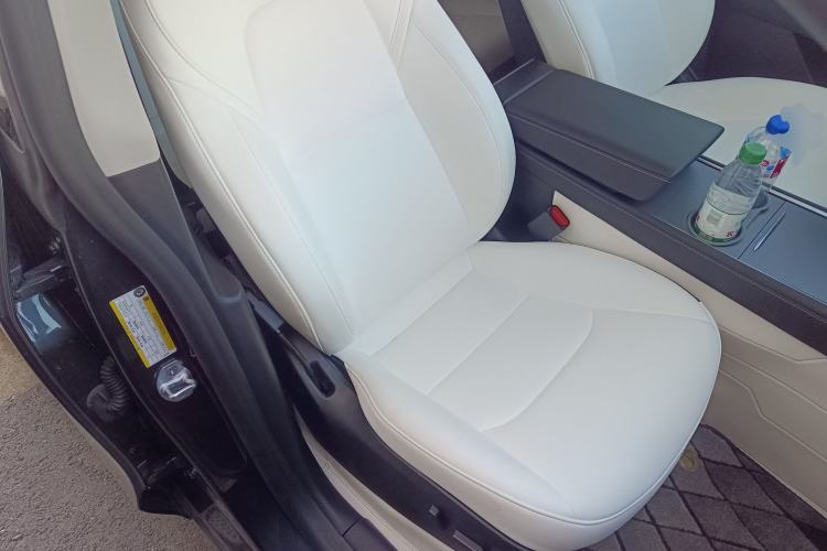 Used Tesla Model Y 2024 Long-Range All-Wheel-Drive Version