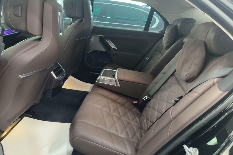 Used BMW 7 Series 2023 735Li M Sport Package
