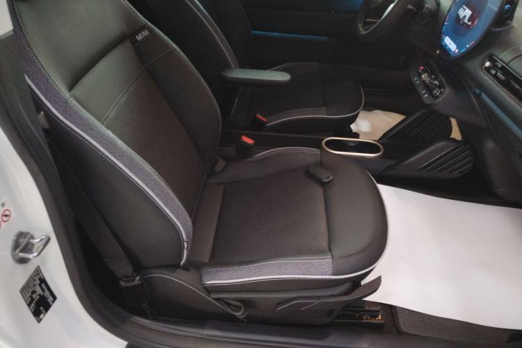 Used  Electric MINI COOPER 2024 456km COOPER E Classic Edition
