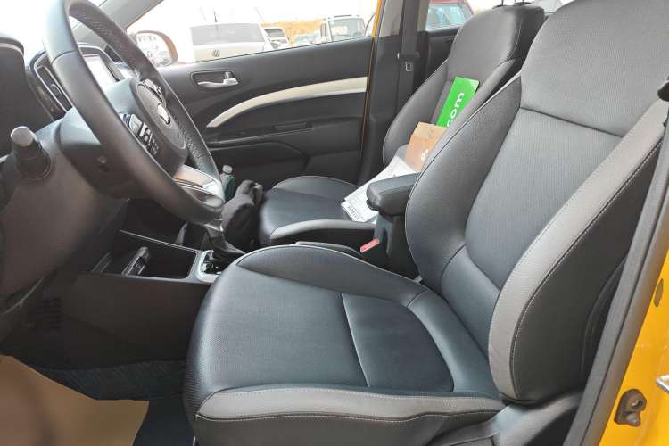 Used Kia Stonic 2021 1.4L CVT Fun & Sunroof Model
