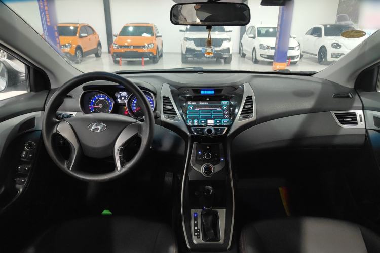 Used Hyundai Elantra (5th Generation / Langdong) 2015 1.6L Automatic Fashion Model
