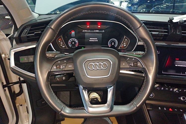 Used Audi Q3 2022 35 TFSI Fashion Dynamic Model
