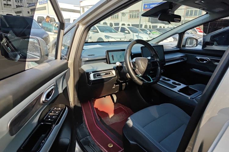 Used AION Y 2023 Plus 510 Enjoy Edition
