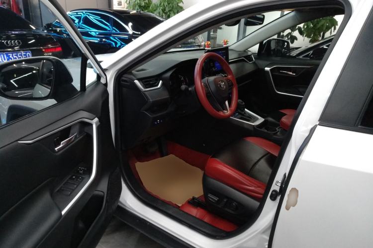 Used Toyota RAV4 2022 2.0L CVT Two-Wheel Drive Fashion Edition