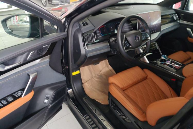 Used BYD Tang New Energy 2022 EV 635 km All-Wheel-Drive Flagship Model
