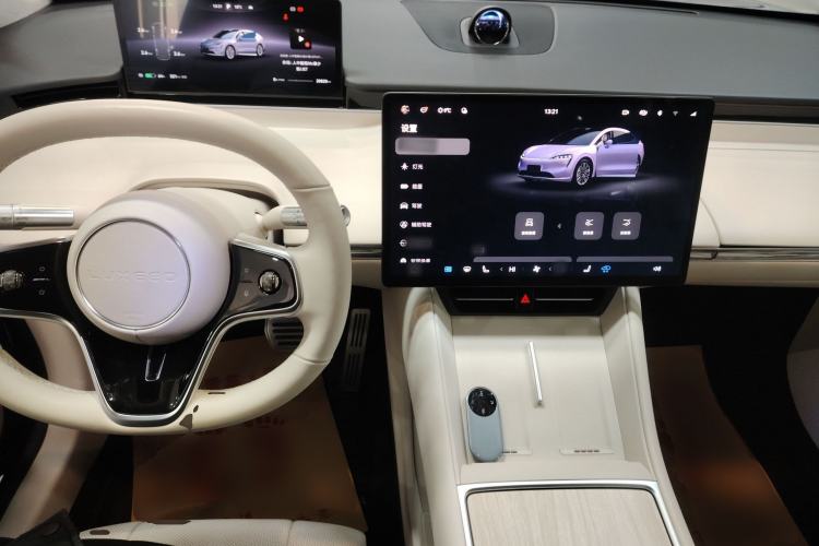 Used Hima Luxeed R7 2024 All-Electric 667 km Max
