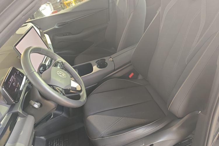 Used Volkswagen ID.UNYX 2024 Pro Long-Range Version
