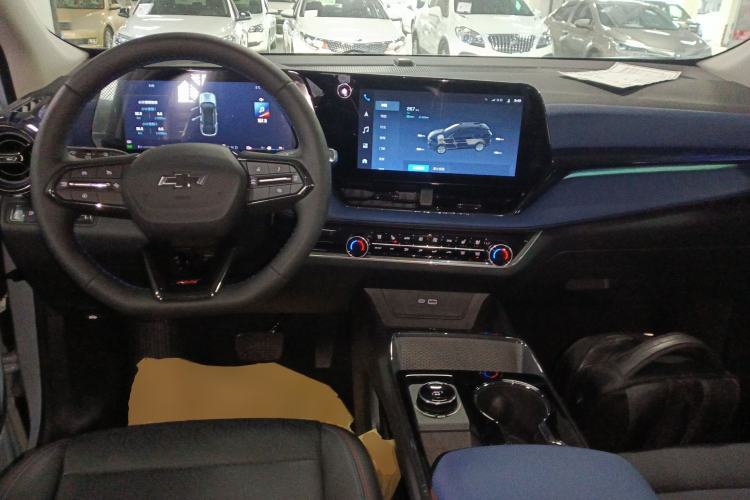 Used Chevrolet Equinox Plus 2024 102km RS Ultimate Edition
