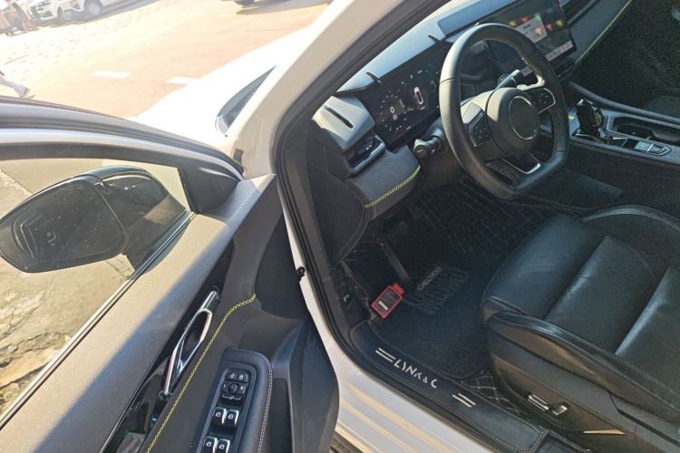 Used Lynk & Co 03 2023 2.0TD DCT JingPro
