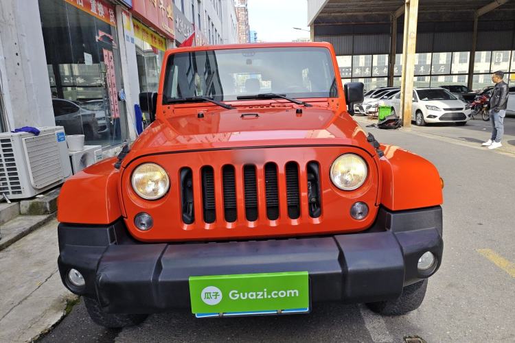 Used  Wrangler 2015 3.0L Sahara Four-Door Edition