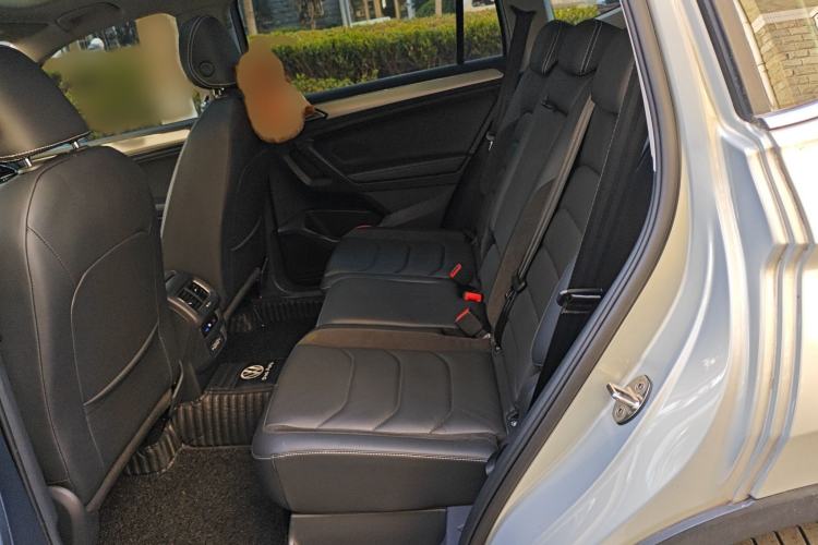 Used Volkswagen Tiguan L 2020 330TSI Automatic Two-Wheel Drive Smart Luxury Edition China VI Standard
