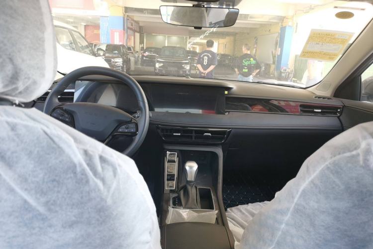 Used Roewe i5 2023 1.5L CVT Luxury Edition
