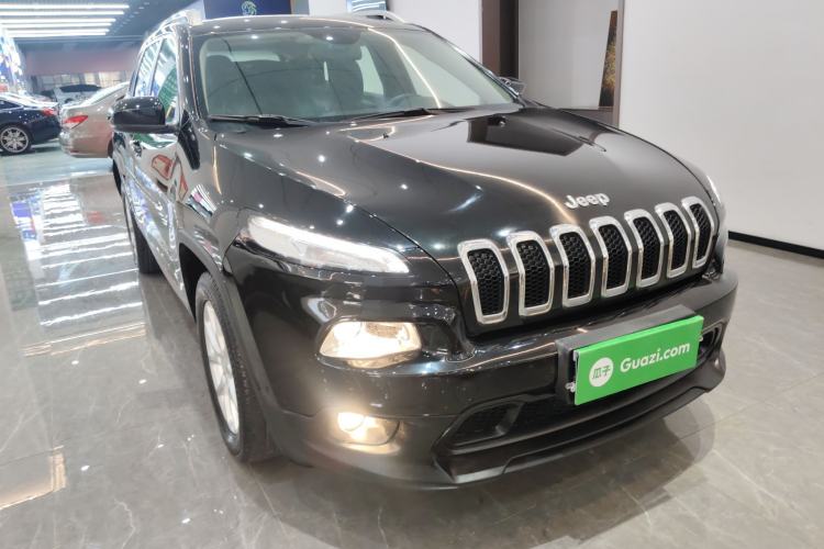 Used  Cherokee 2017 2.0L Superior Edition

