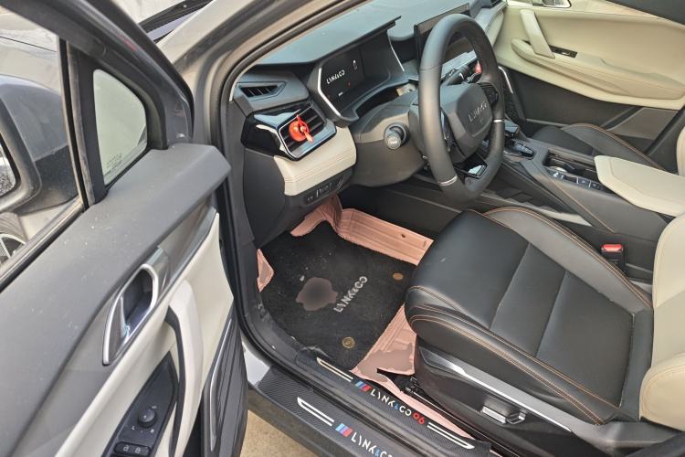 Used Lynk & Co 06 EM-P 2022 PHEV 84 km Range Pro Version