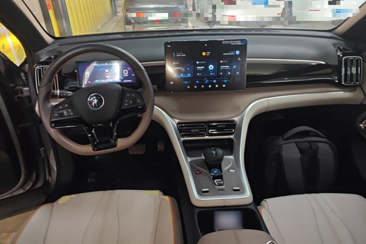 Used BYD Song Pro New Energy 2024 HONOR Edition DM-i 110KM Beyond Model
