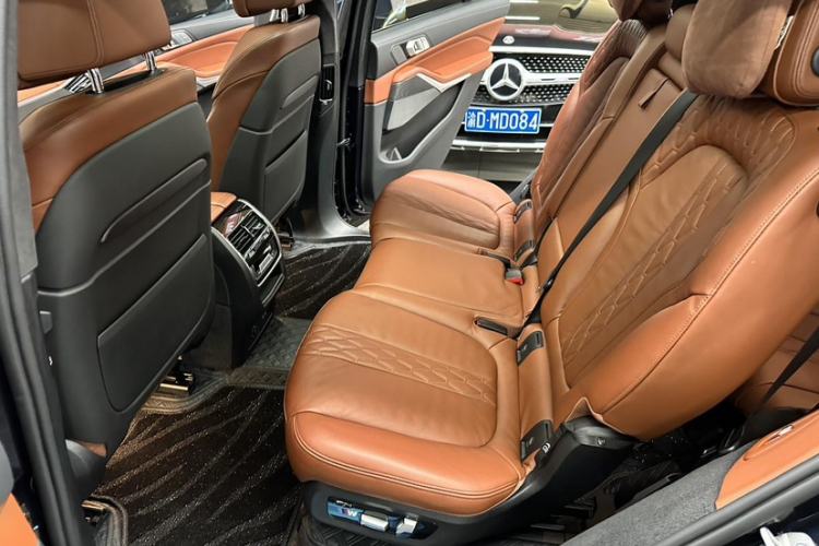 Used BMW X7 2022 xDrive40i Luxury M Sport Package
