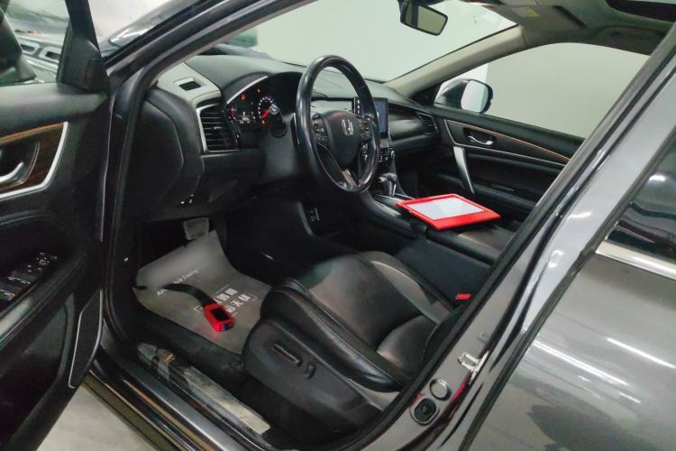 Used Honda Avancier 2017 240TURBO Two-Wheel Drive Premium Edition