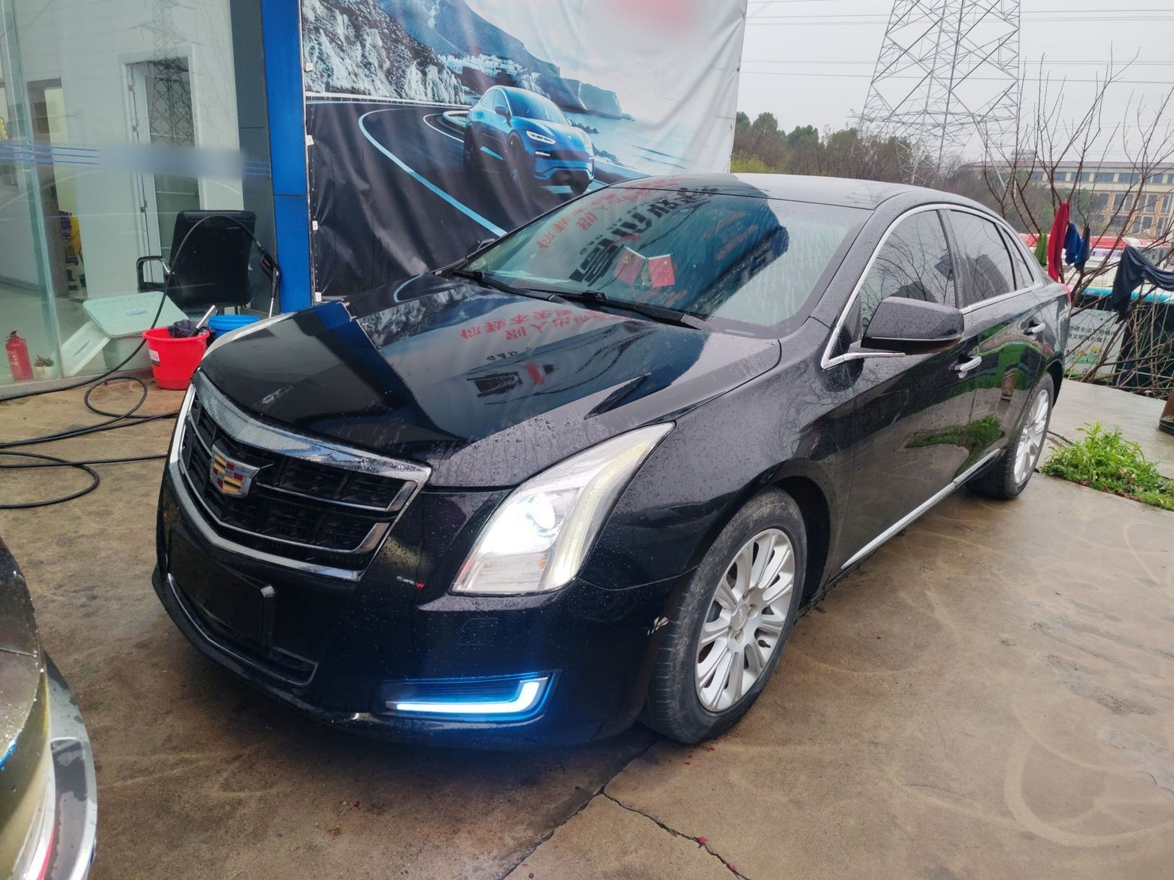 Под передней частью автомобиля