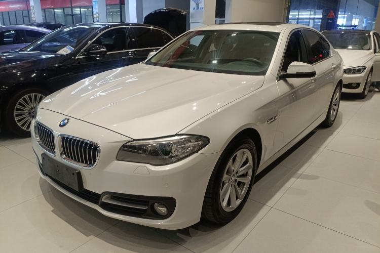 Used BMW 5 Series 2015 520i Elegant Edition
