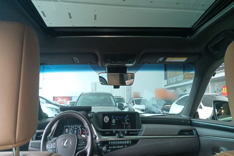 Used Lexus ES 2020 260 Excellence Edition
