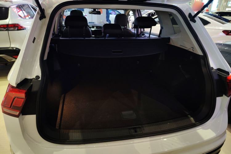 Used Volkswagen Tiguan L 2021 330TSI Automatic Two-Wheel Drive Smart Edition
