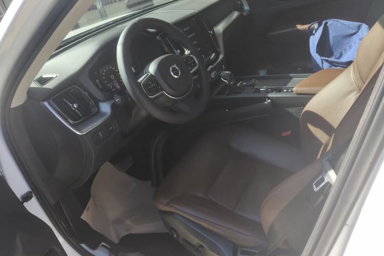 Used Volvo XC60 2019 T5 4x4 Smart Edition China VI Standard
