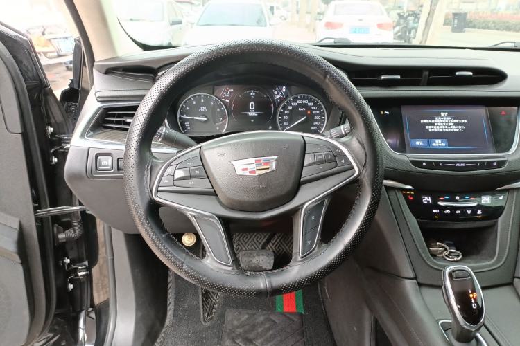 Used Cadillac XT5 2018 25T Luxury Model
