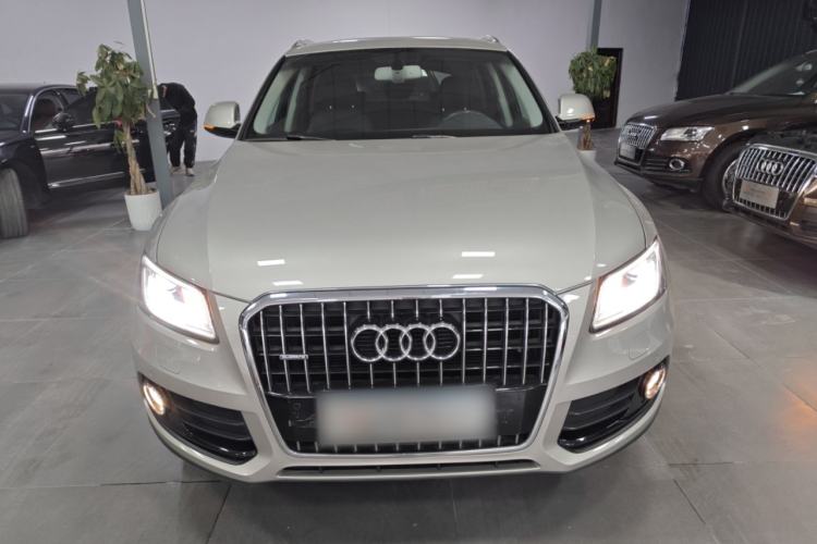Used Audi Q5 2017 40 TFSI Comfort Model
