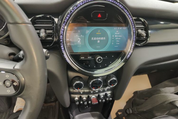 Used  MINI 2023 1.5T COOPER Artist
