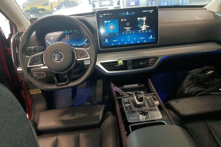 Used BYD Tang New Energy 2018 DM 2.0T All-Wheel Drive Smart Connect Elite 7-Seater China V Emission Standard
