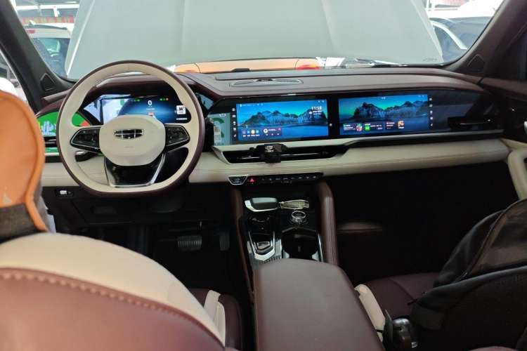 Used Geely Auto Monjaro L 2024 2.0TD High-Power Automatic Two-Wheel Drive Yunqi Version
