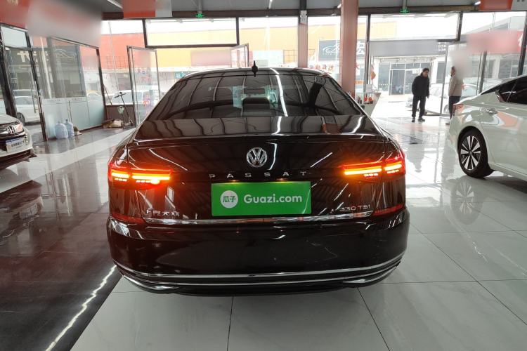 Used Volkswagen Passat 2020 330TSI Luxury Edition China VI
