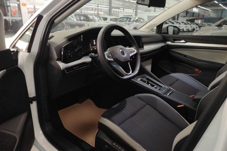 Used Volkswagen Golf 2023 Facelift 280TSI DSG Pro
