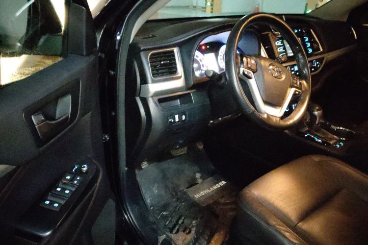 Used Toyota Highlander 2015 2.0T Four-Wheel Drive Luxury Edition 7-Seater