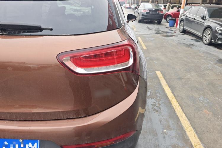 Used  6 2014 1.6T Luxury Edition THP200
