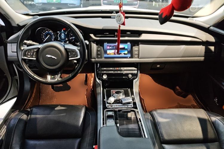 Used Jaguar XF 2016 XF 2.0T Two-Wheel-Drive R-Sport Sport Edition
