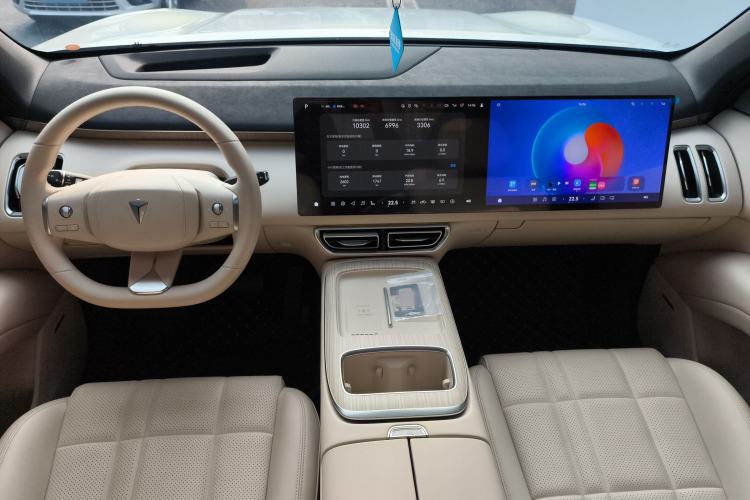 Used  S09 2025 Rear-Drive Ultra+
