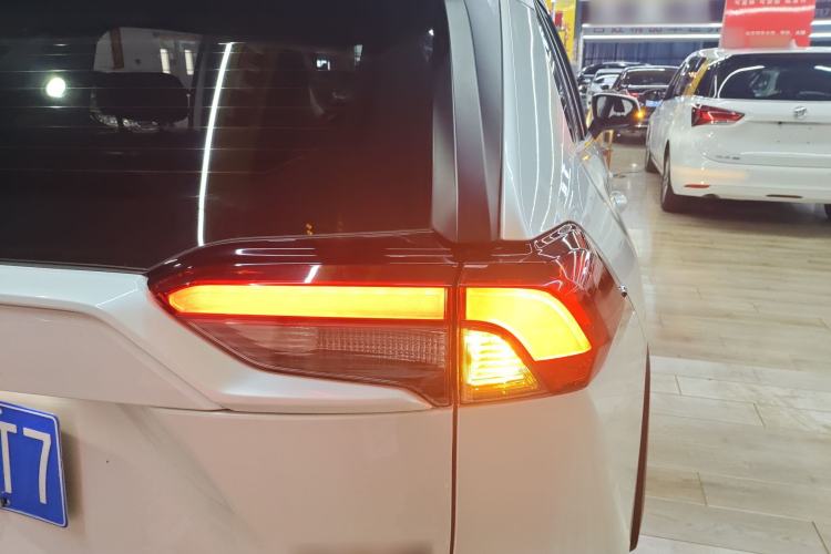 Used Toyota RAV4 2021 2.0L CVT Two-Wheel Drive Fashion Edition