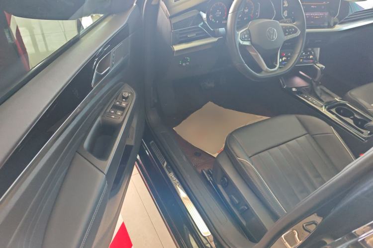 Used Volkswagen Passat 2022 330TSI Starry Elite Edition Custom Version
