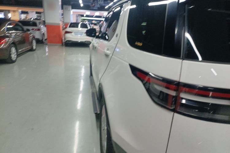 Used Land Rover Discovery 2020 2.0T SE