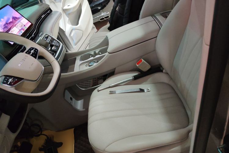 Used Roewe iMAX8 New Energy 2025 1.5T DMH Lu Zun Deluxe Edition
