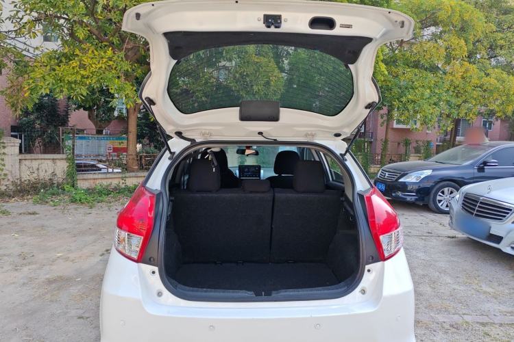 Used Toyota YARiS L 2015 1.5E Automatic Charm Edition