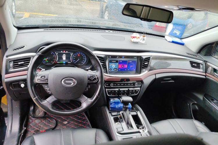 Used GAC Trumpchi GS8 2017 320T Two-Wheel Drive Luxury Smart Connectivity Version (7 Seats)
