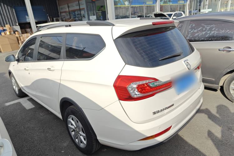 Used Baojun 310W 2017 1.5L Manual Fashion Model China V
