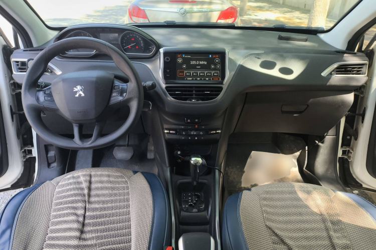 Used Peugeot 2008 2014 1.6L Automatic Excellence Edition
