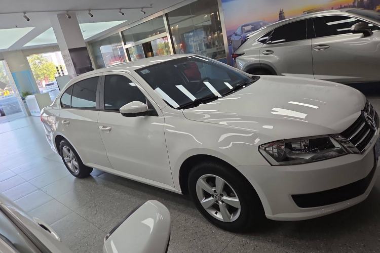 Used Volkswagen Lavida 2013 Revised Classic 1.6L Automatic Fashion Edition
