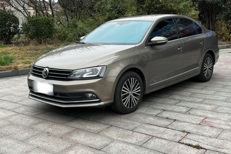 Used Volkswagen Sagitar 2017 230TSI Automatic Luxury Edition